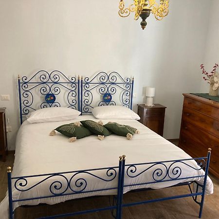 Casa Vacanze Il Borgo Gubbio Exterior foto